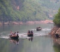 Boatmen on Shennong Stream